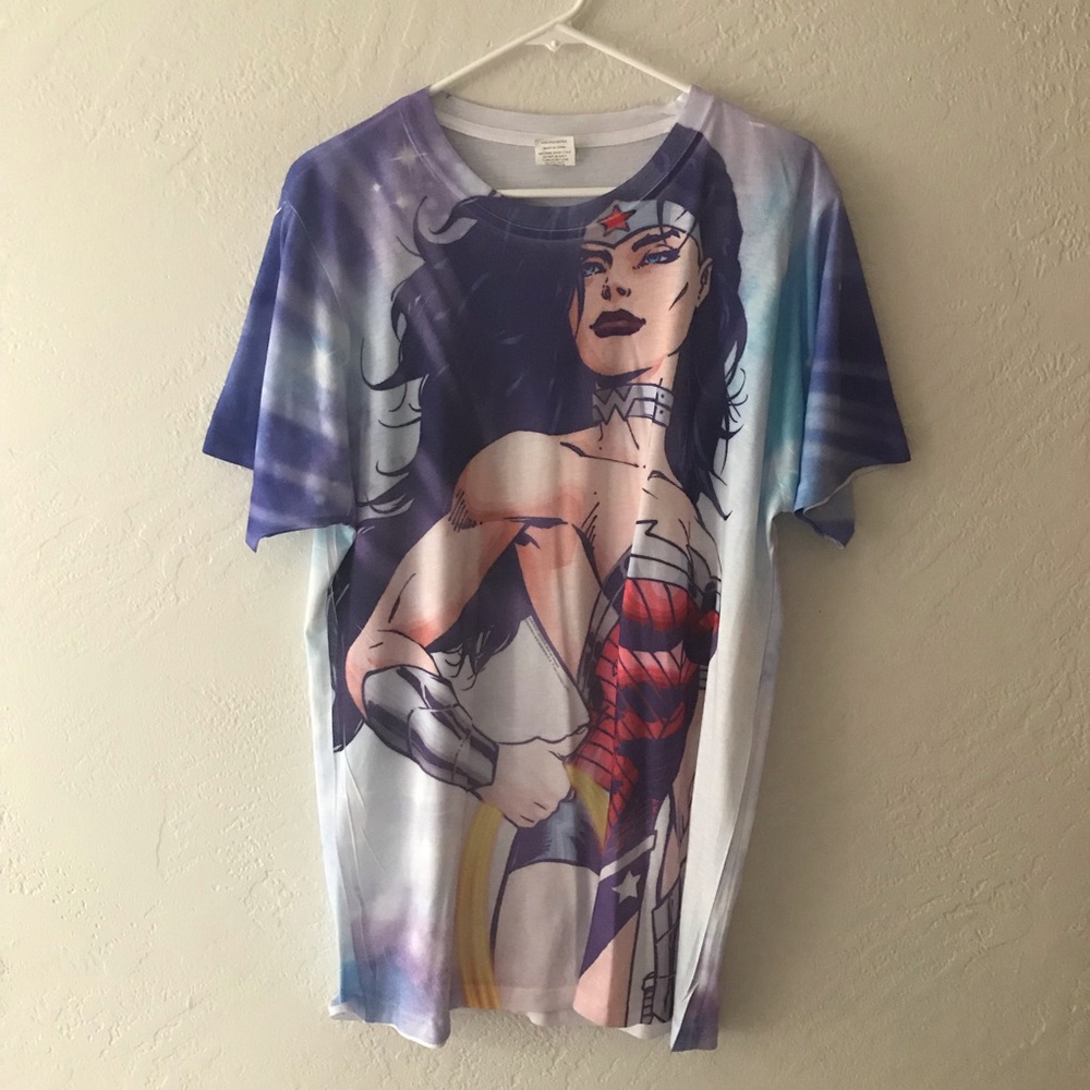 SEVEN DIFFERENT WONDERWOMAN TEES